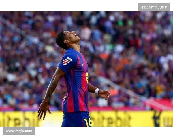 巴萨客战皇家社会，控球渗透遭遇高压逼抢考验